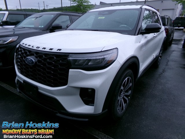 2026 Ford Explorer ST-LINE 4WD's photo