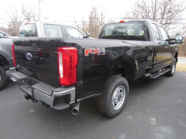 2025 Ford F-250 XL photo 4