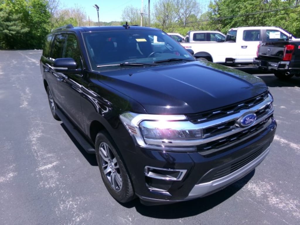 Used 2024 Ford Expedition Limited 4WD SUV