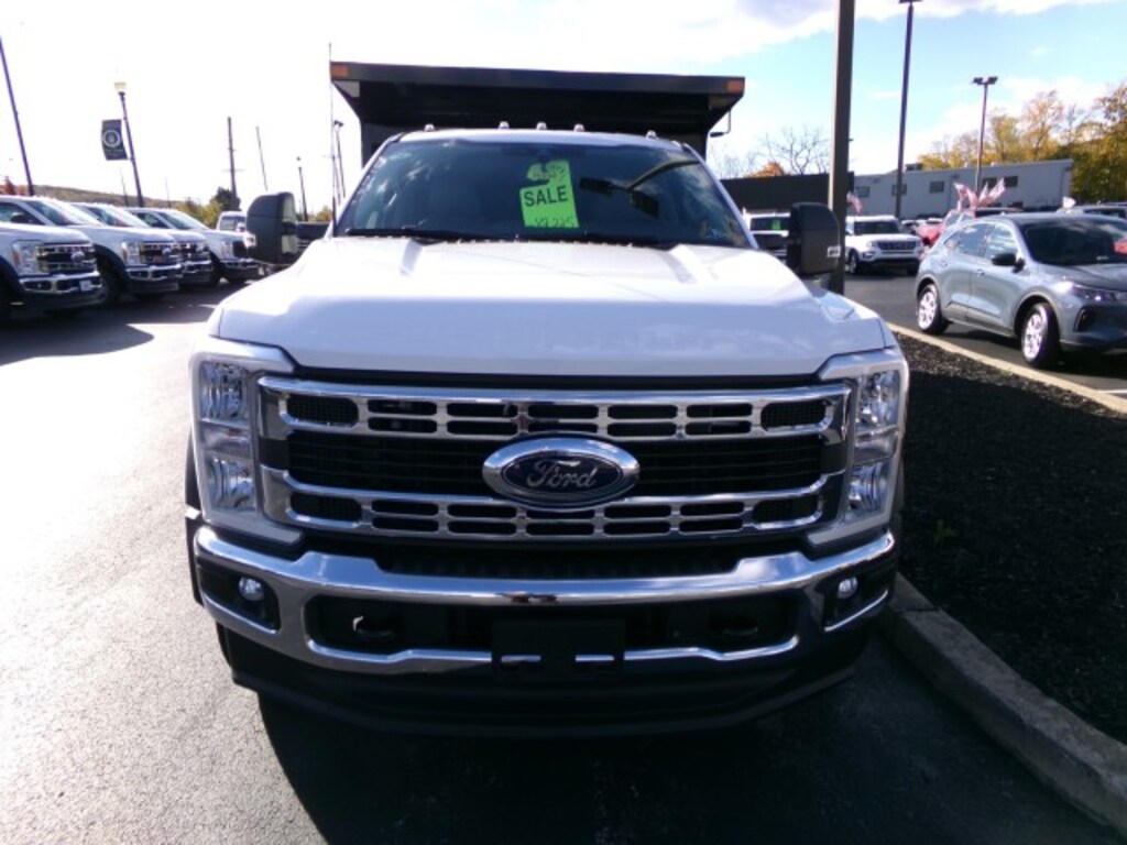 New 2026 Ford F-450 Landscape Dump Body XL CrewCab 4x4 Truck Crew Cab
