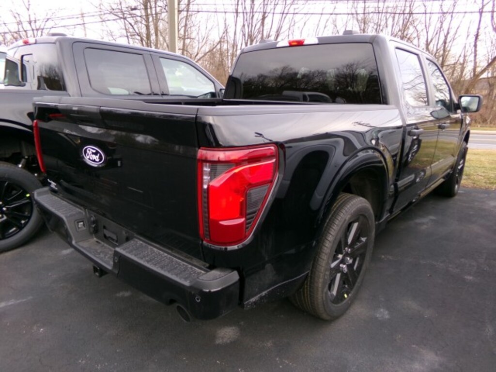 New 2025 Ford F-150 STX Lobo CrewCab 4x4 Truck SuperCrew Cab