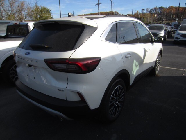 2025 Ford Escape Premium photo 4