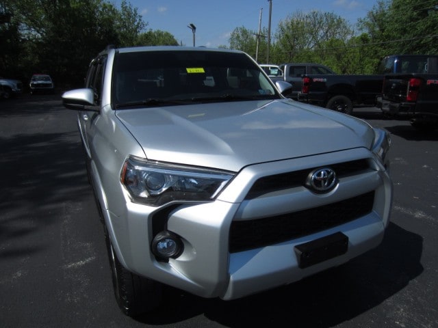 Used 2019 Toyota 4Runner SR5 with VIN JTEBU5JR4K5657294 for sale in Coatesville, PA