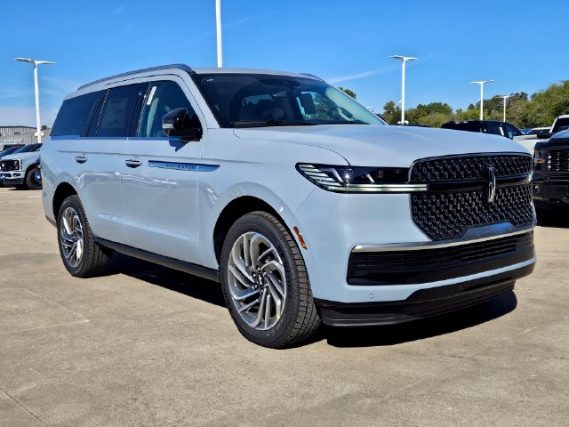 2027 Lincoln Navigator