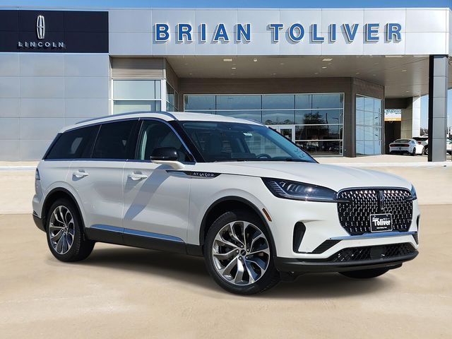 2026 Lincoln Aviator Premiere RWD's photo