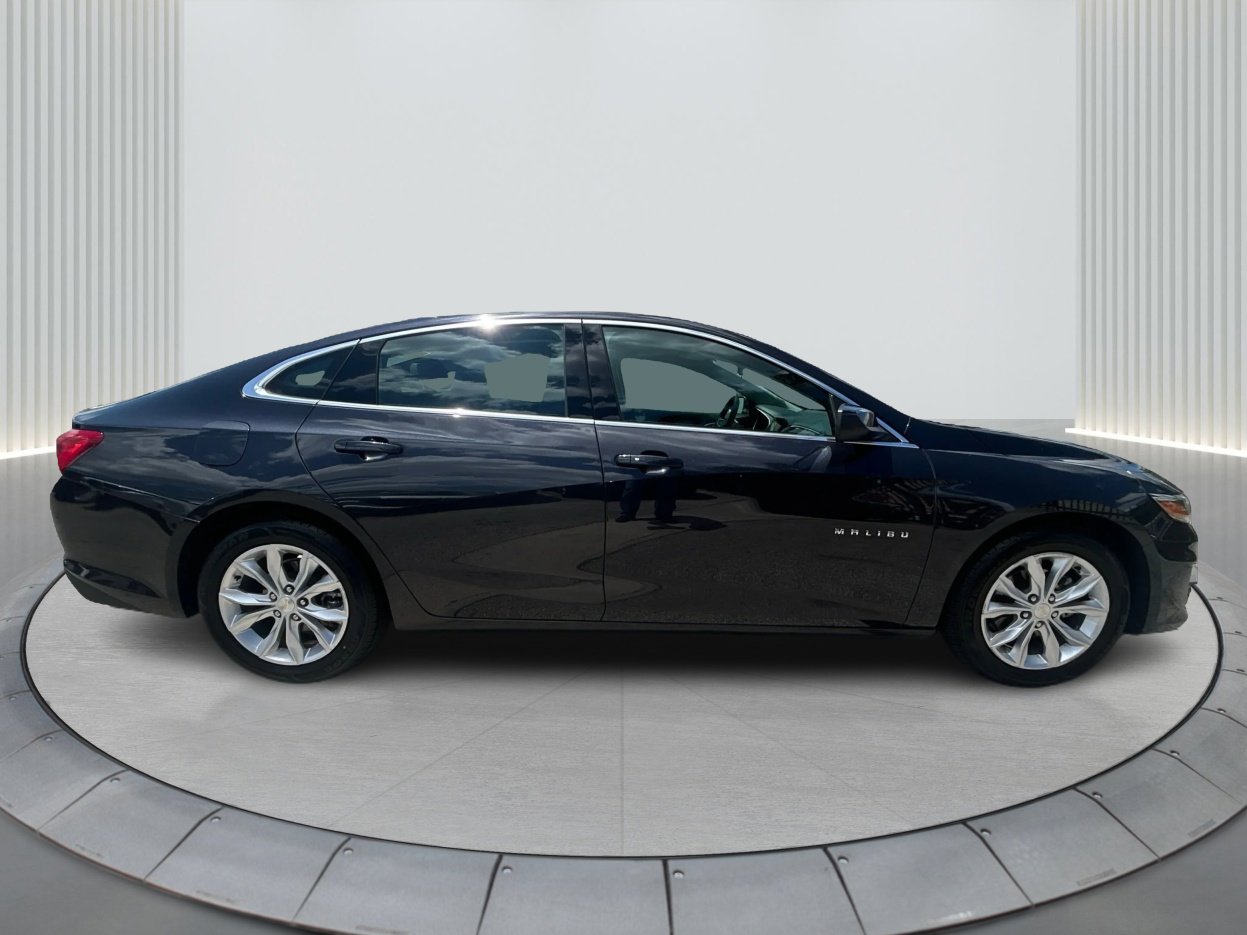 2023 Chevrolet Malibu 1LT photo 4