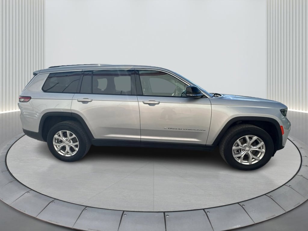 Used 2023 Jeep Grand Cherokee L Limited 4x4 SUV