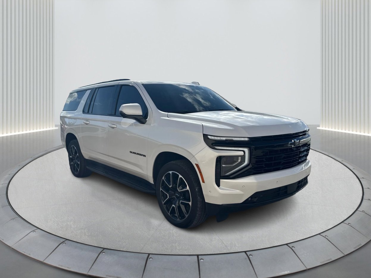 2025 Chevrolet Suburban RST photo 3