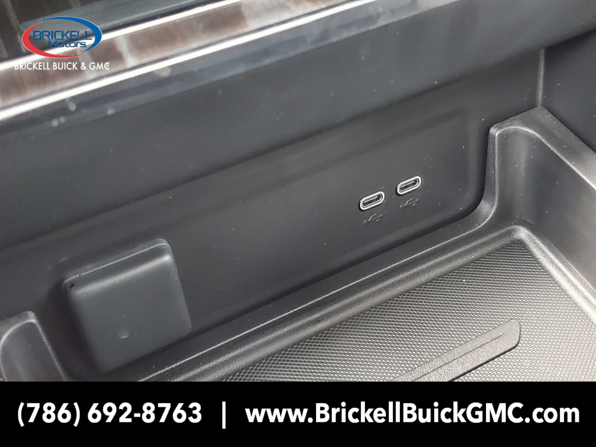 2025 GMC Sierra EV Denali - Photo 31