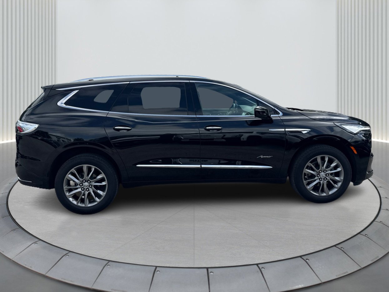 2024 Buick Enclave Avenir photo 4
