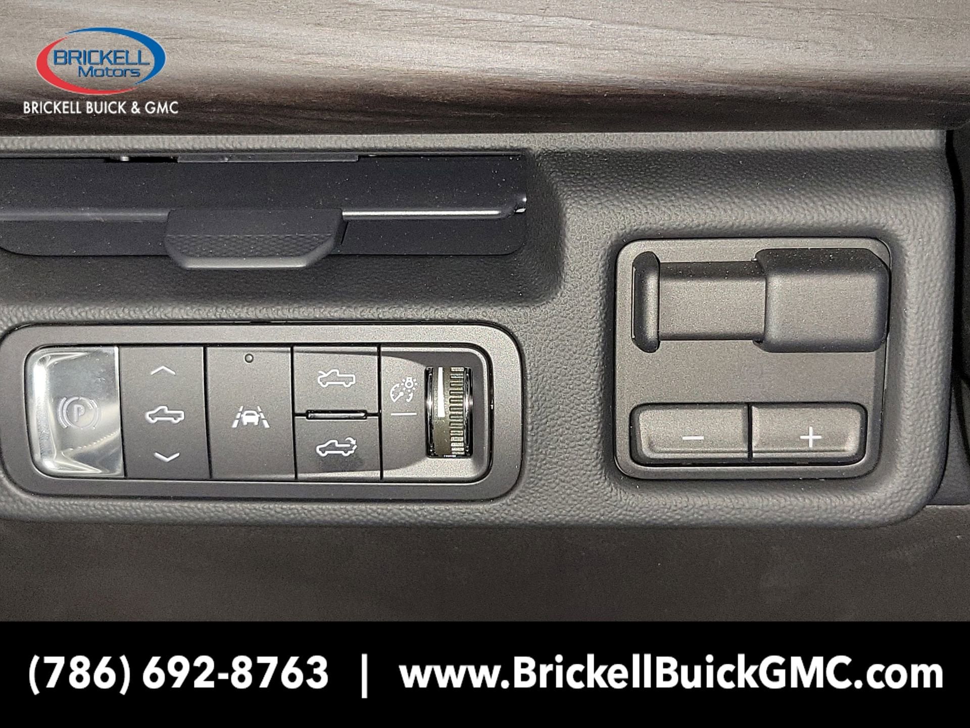 2025 GMC Sierra EV Denali - Photo 20