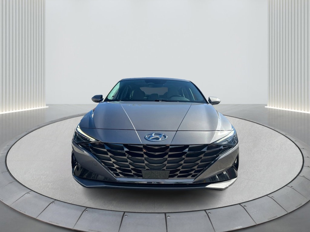 Used 2022 Hyundai Elantra Limited Sedan