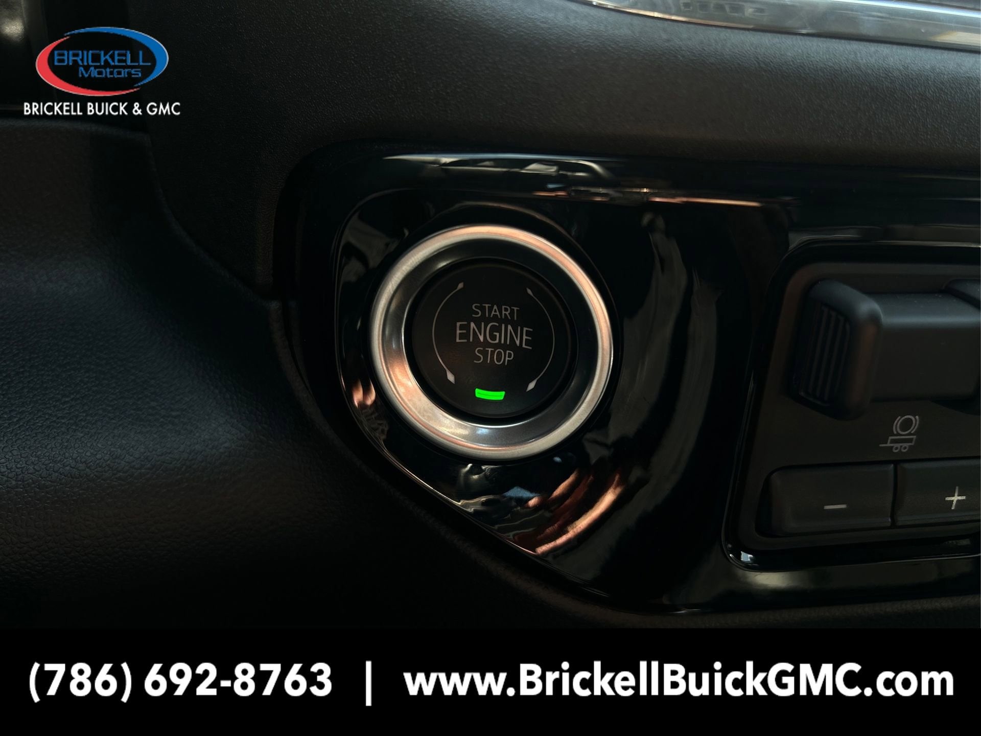 2025 GMC Sierra 1500 SLT - Photo 29