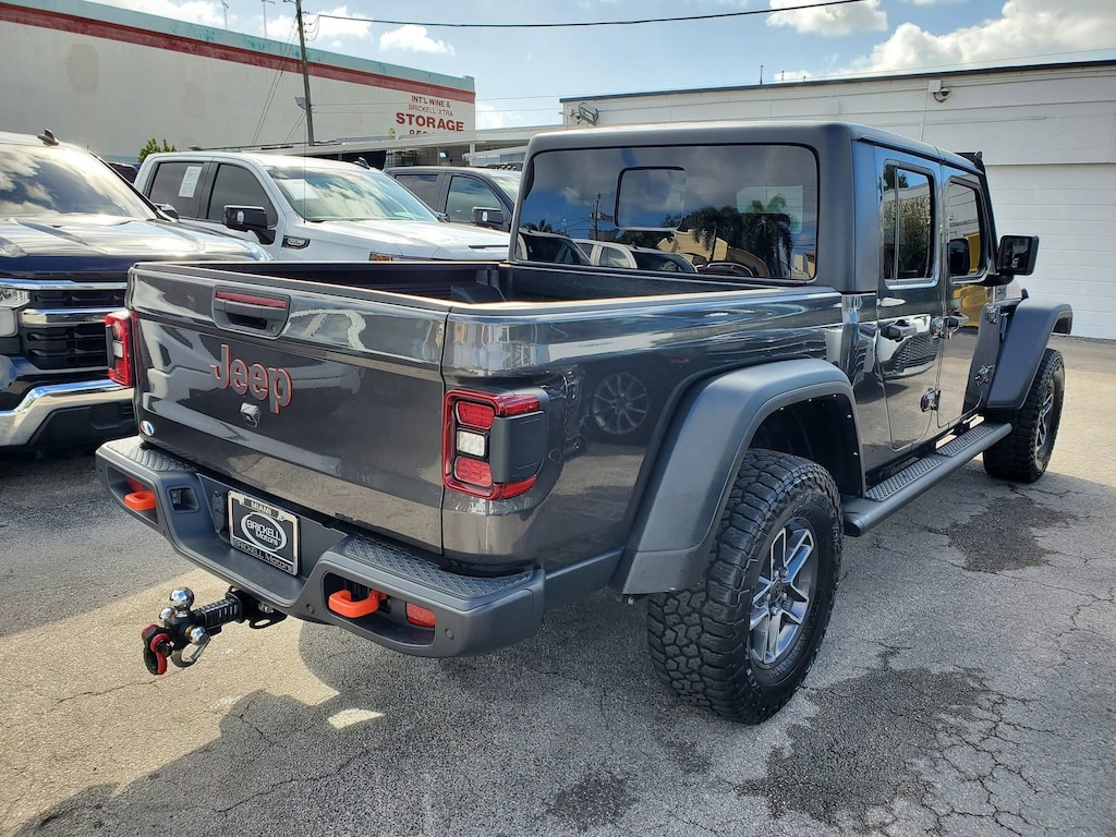 Used 2024 Jeep Gladiator Mojave Truck