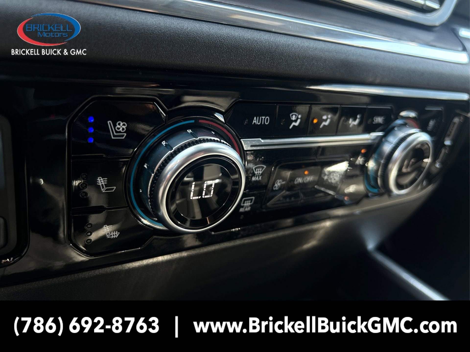 2025 GMC Sierra 1500 SLT - Photo 28
