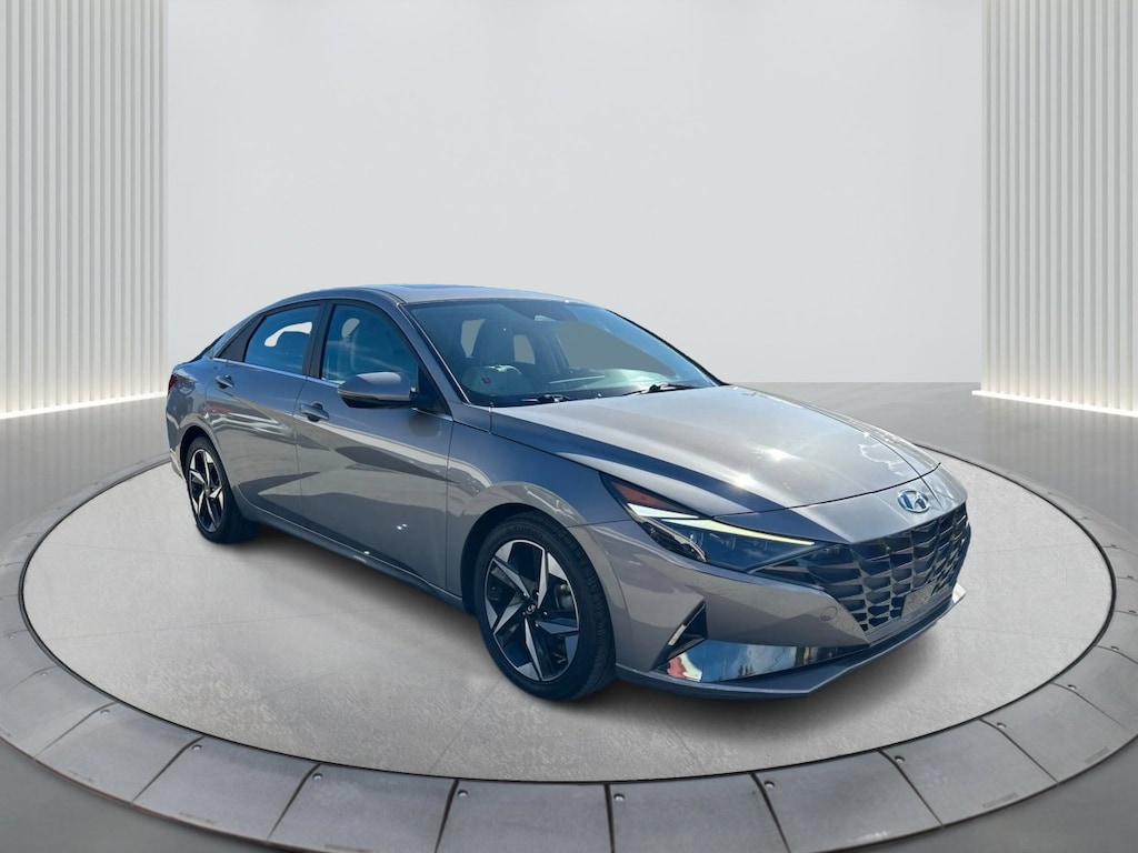 Used 2022 Hyundai Elantra Limited Sedan