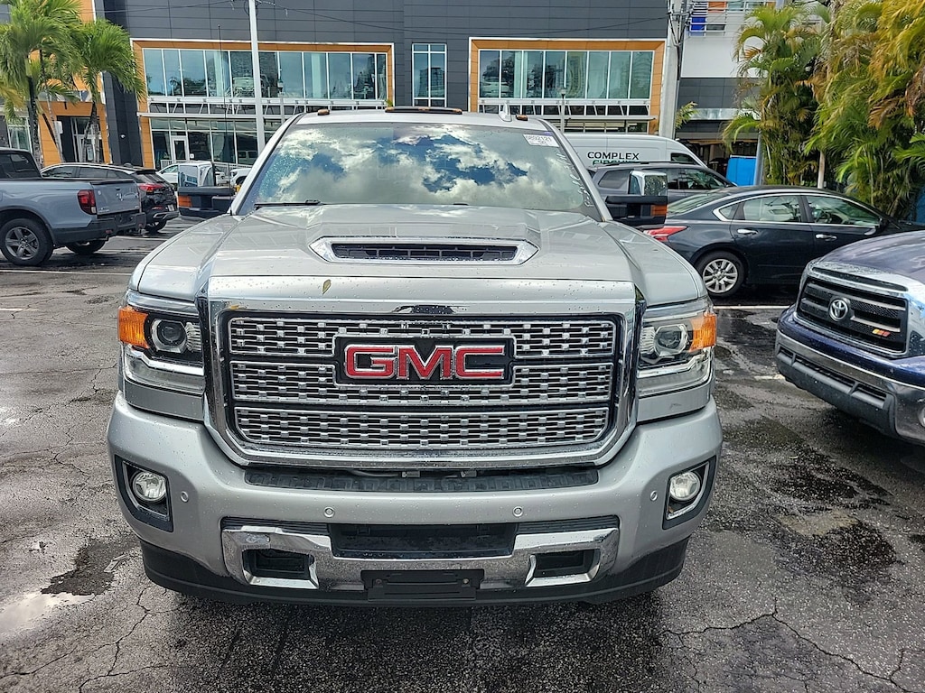 Used 2018 GMC Sierra 2500 HD Denali Truck
