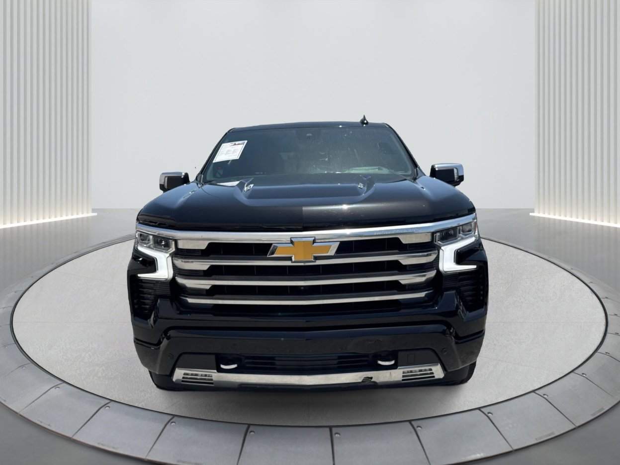 2023 Chevrolet Silverado 1500 High Country photo 2