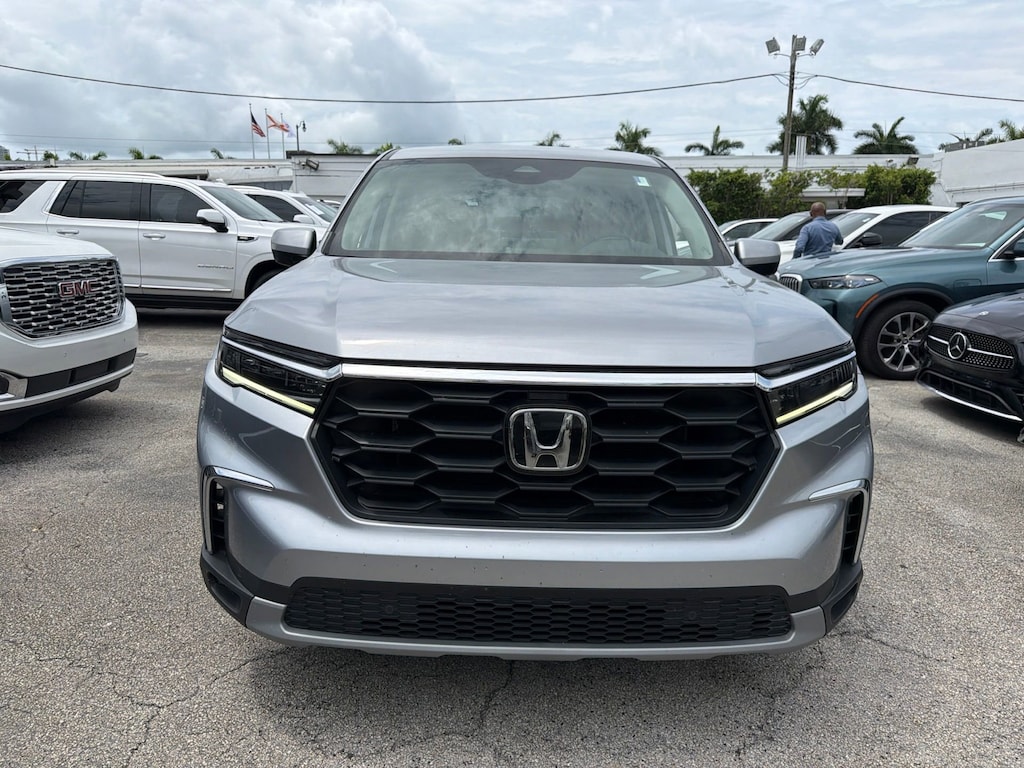 Used 2023 Honda Pilot 2WD EX-L 8 Passenger SUV