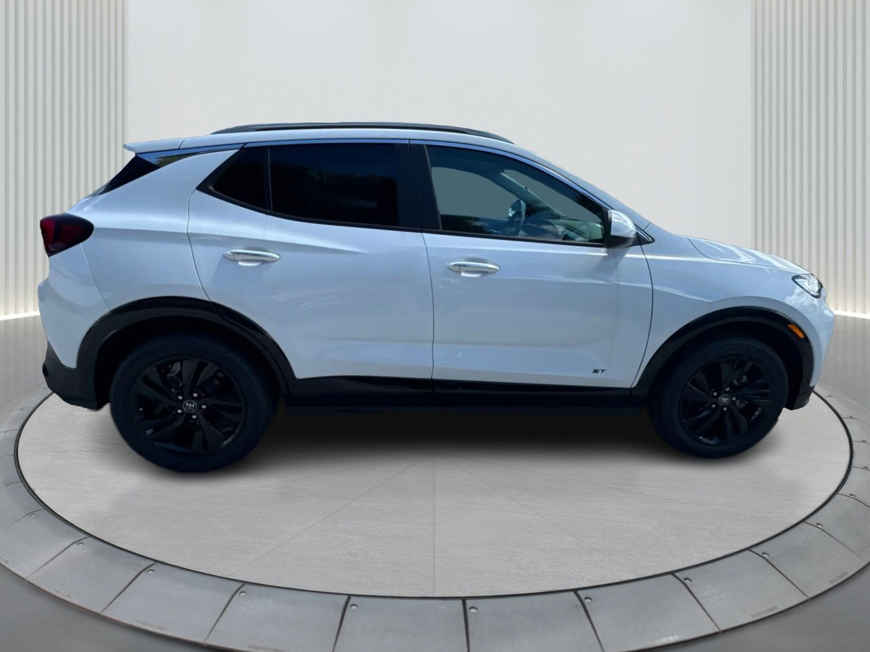 2026 Buick Encore GX Sport Touring photo 4