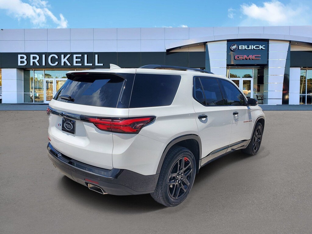 Used 2023 Chevrolet Traverse Premier SUV
