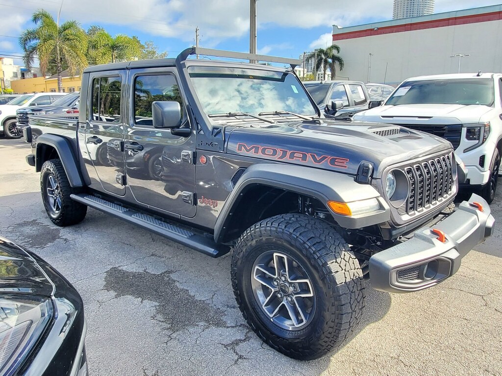 Used 2024 Jeep Gladiator Mojave Truck
