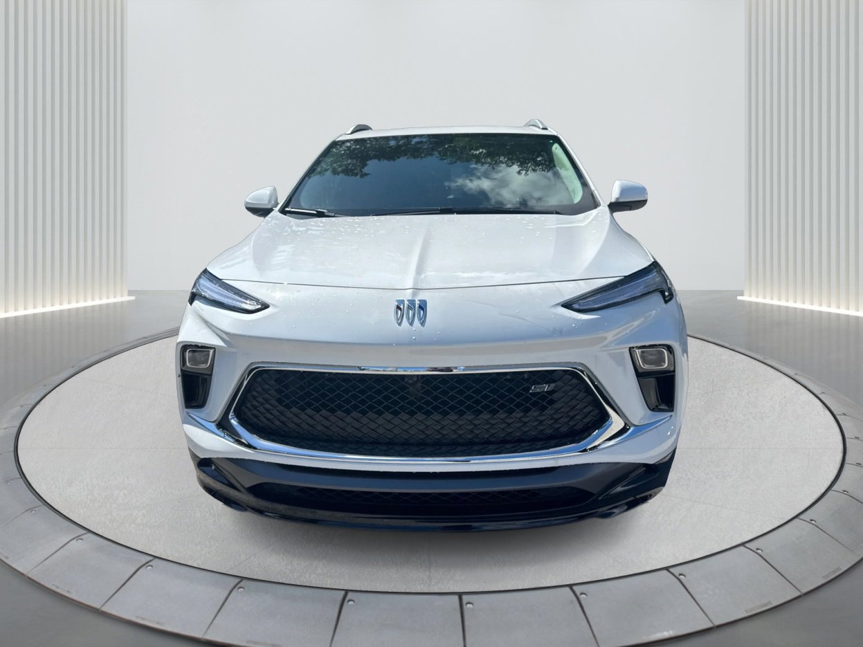 2026 Buick Encore GX Sport Touring photo 2