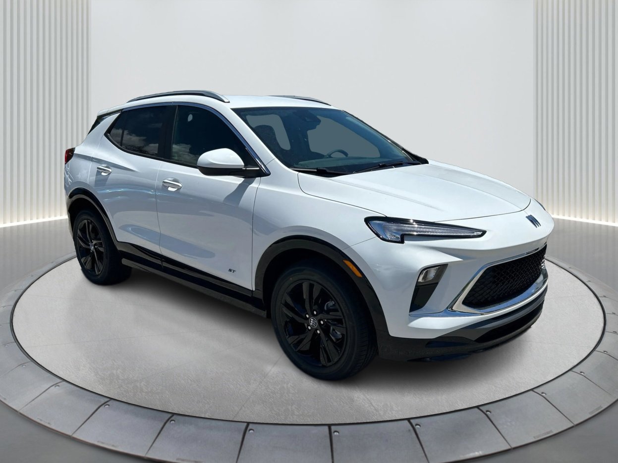 2026 Buick Encore GX Sport Touring photo 3