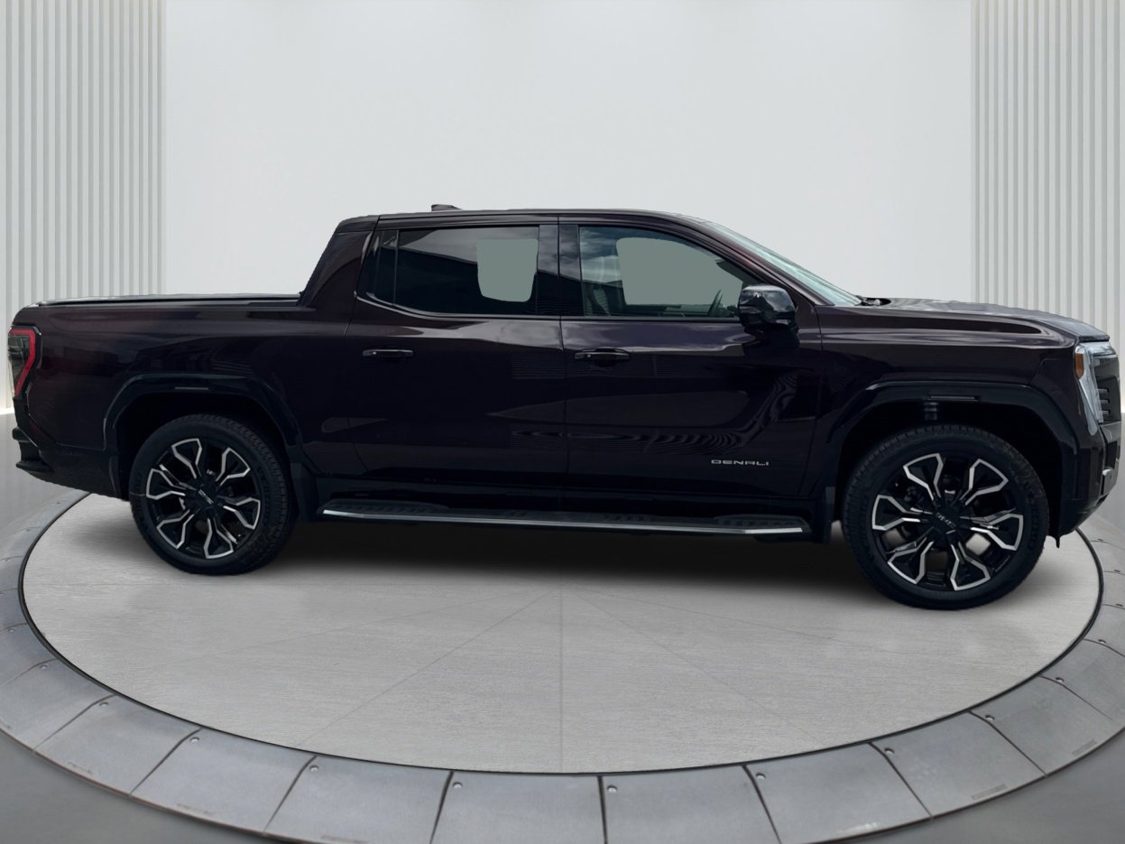 2025 Gmc Sierra EV Denali photo 4