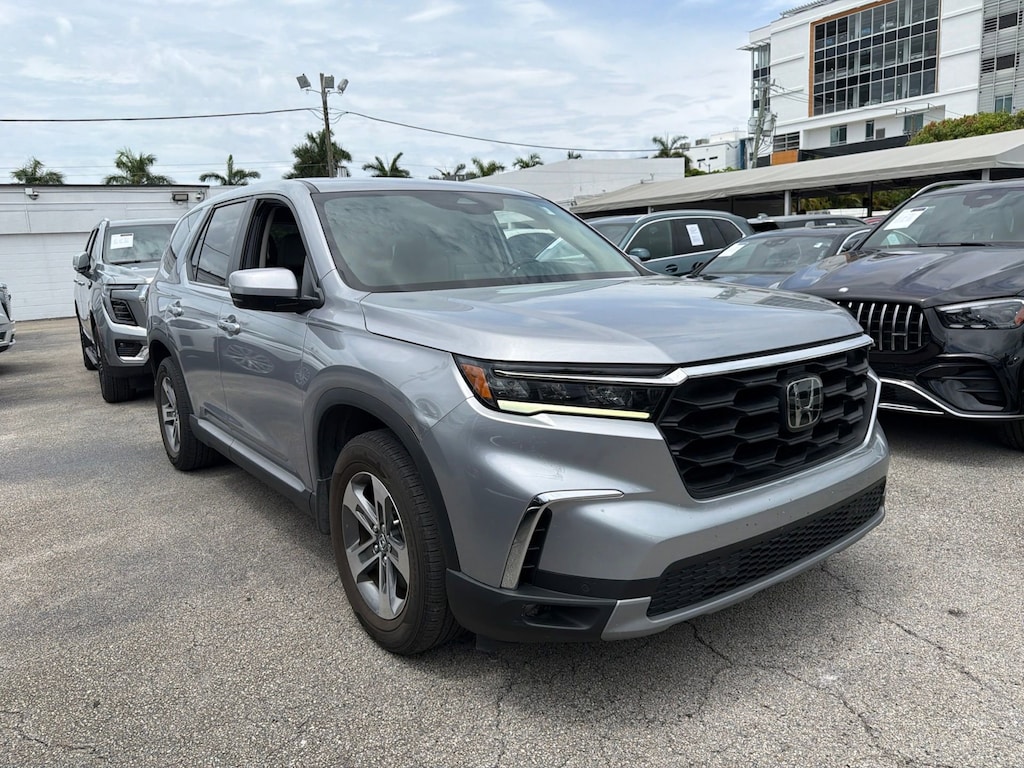 Used 2023 Honda Pilot 2WD EX-L 8 Passenger SUV