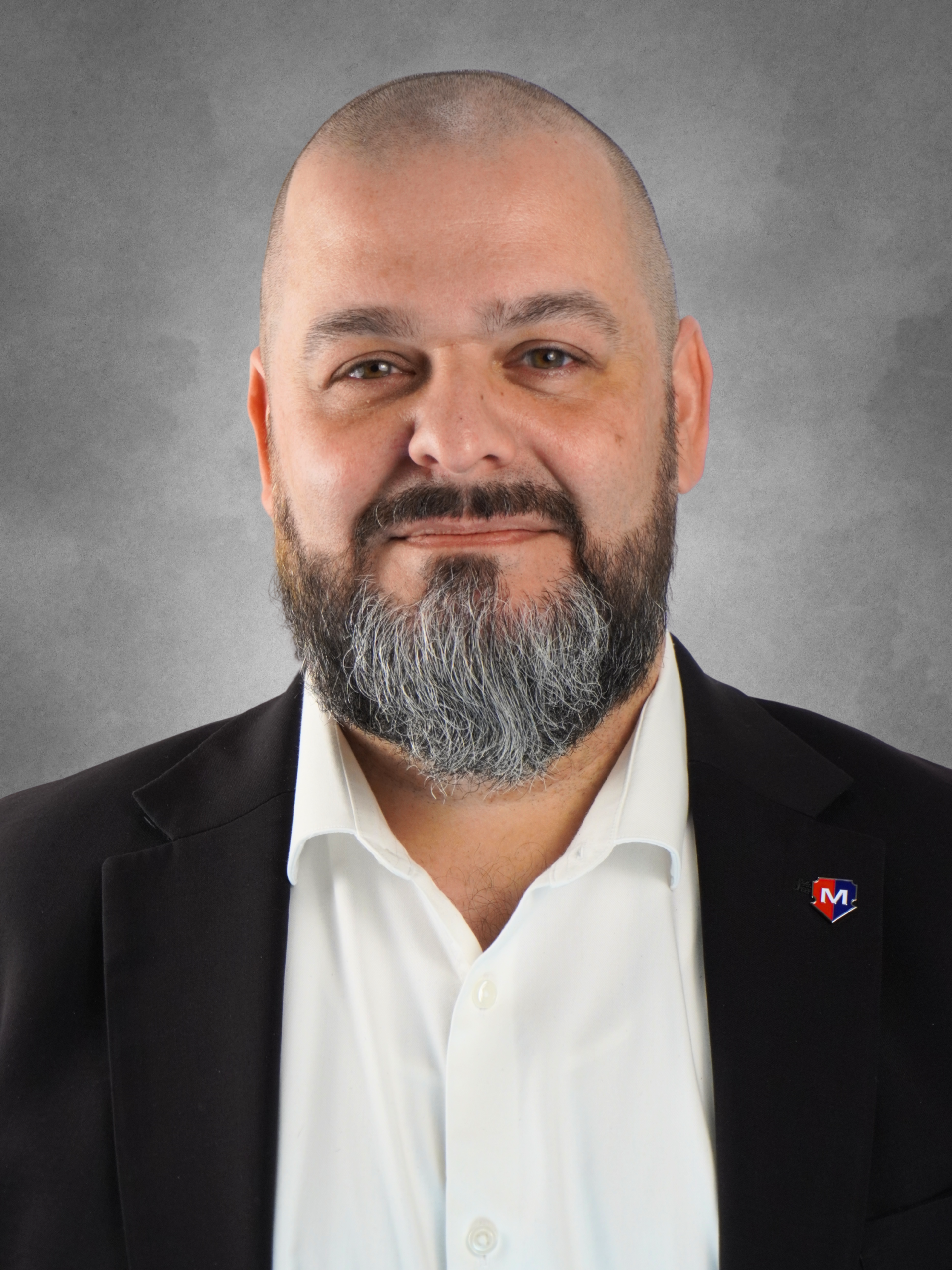 Staff member Eddie Fernandez from 52a82062aaa7