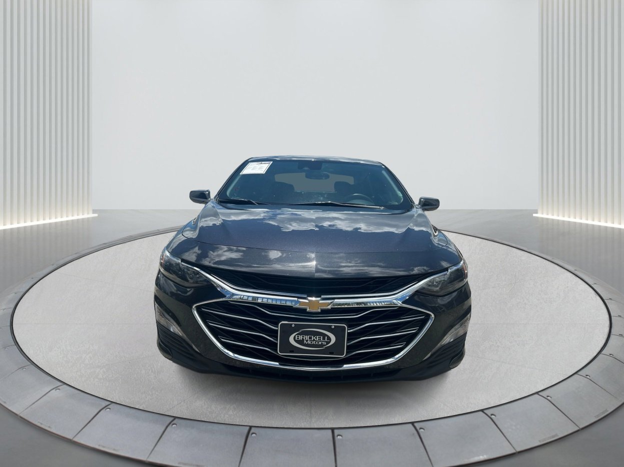 2023 Chevrolet Malibu 1LT photo 2