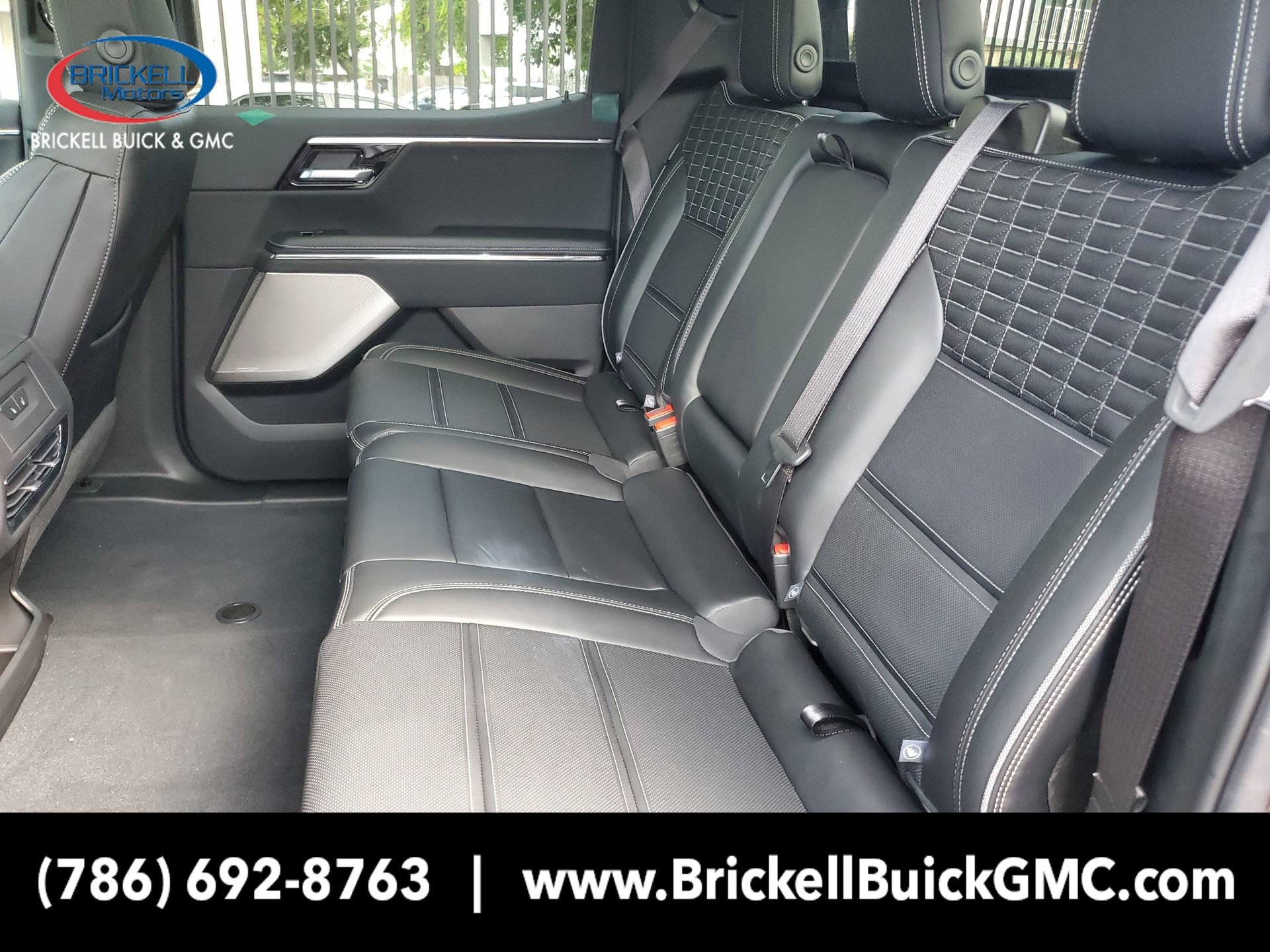 2025 GMC Sierra EV Denali - Photo 11