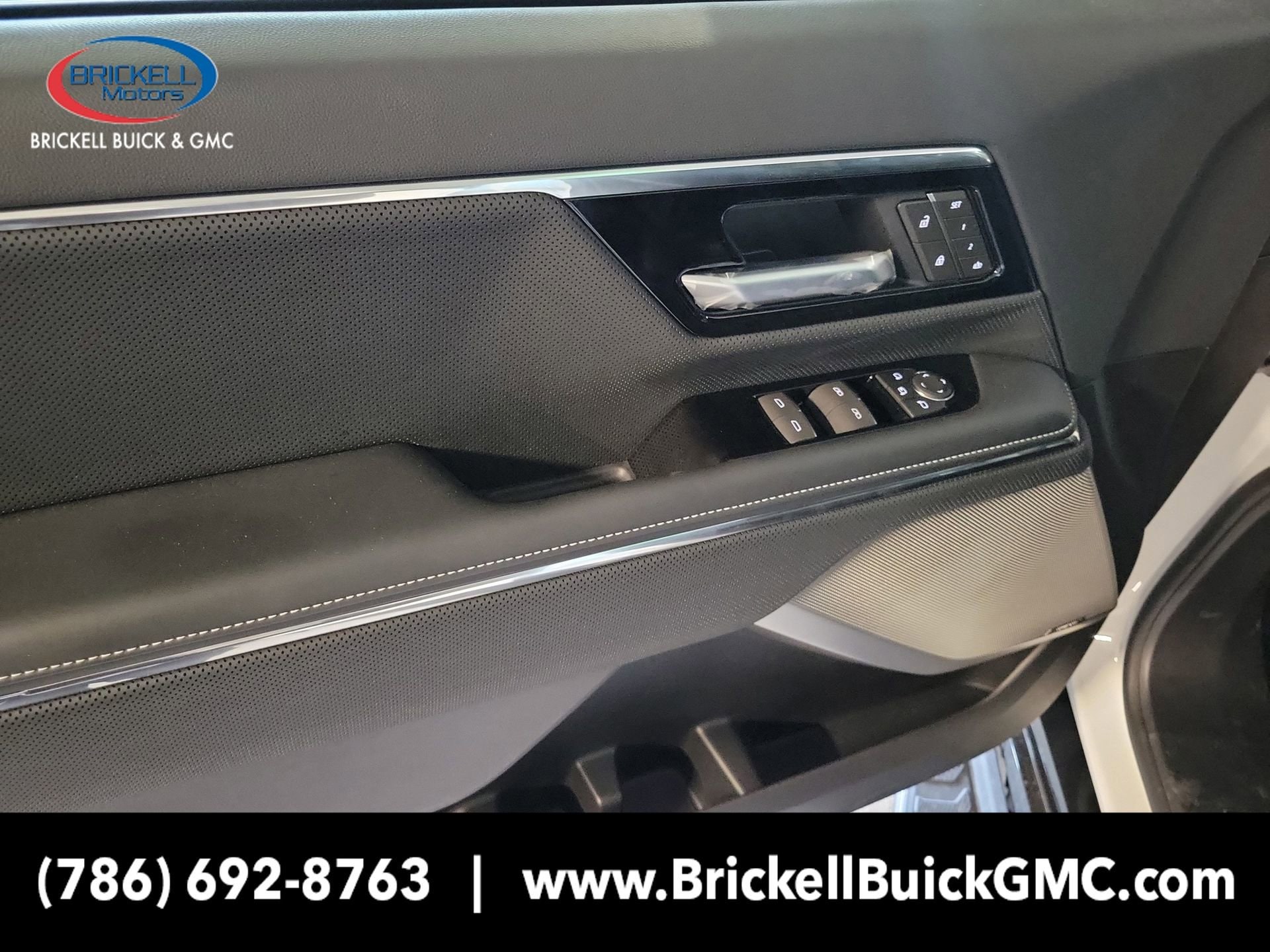 2025 GMC Sierra EV Denali - Photo 14