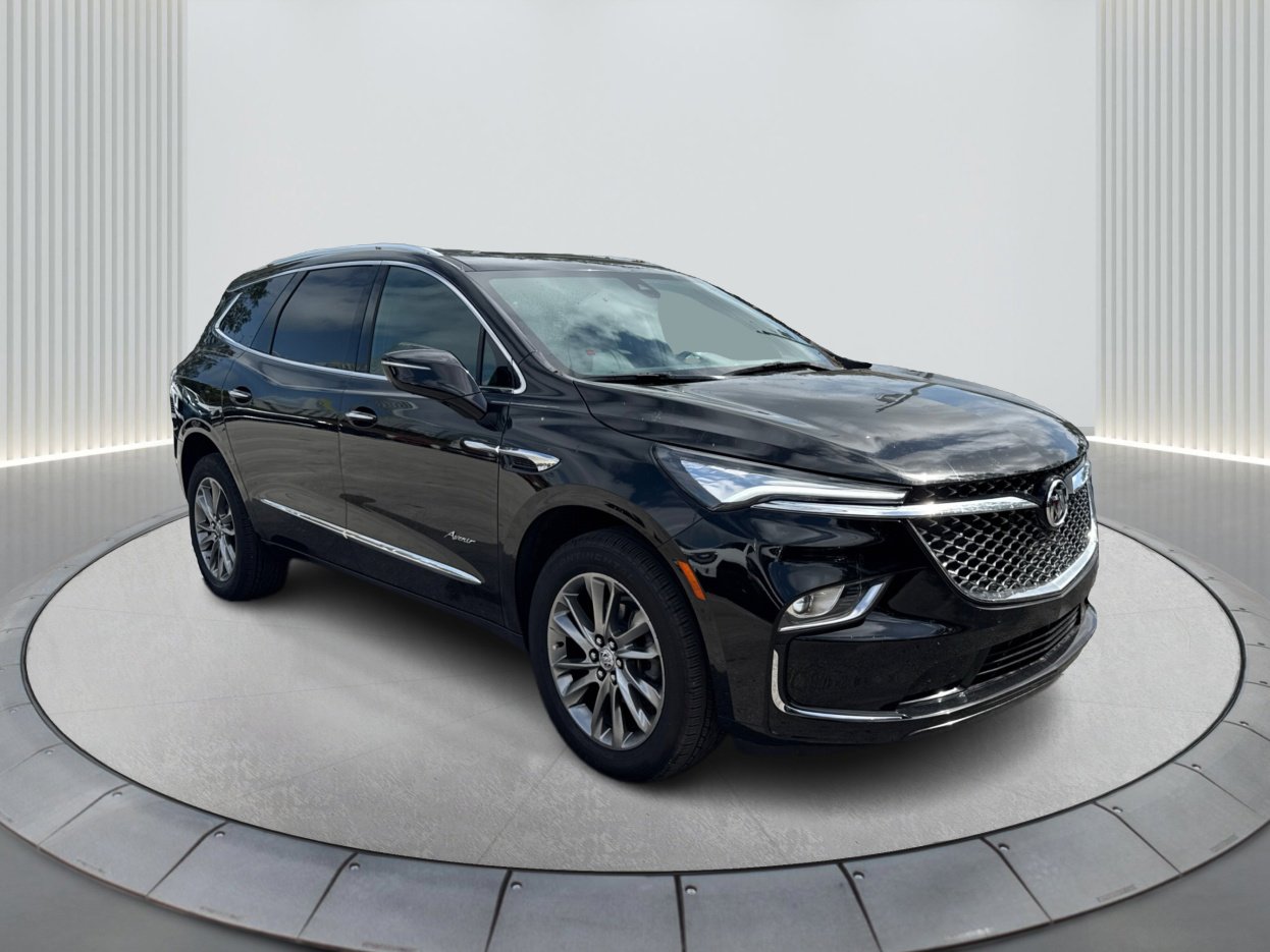 2024 Buick Enclave Avenir photo 3