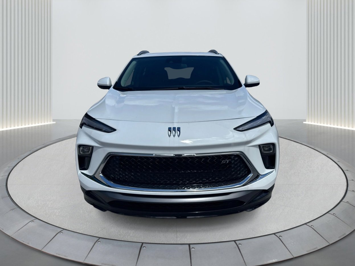 2026 Buick Encore GX Sport Touring photo 2