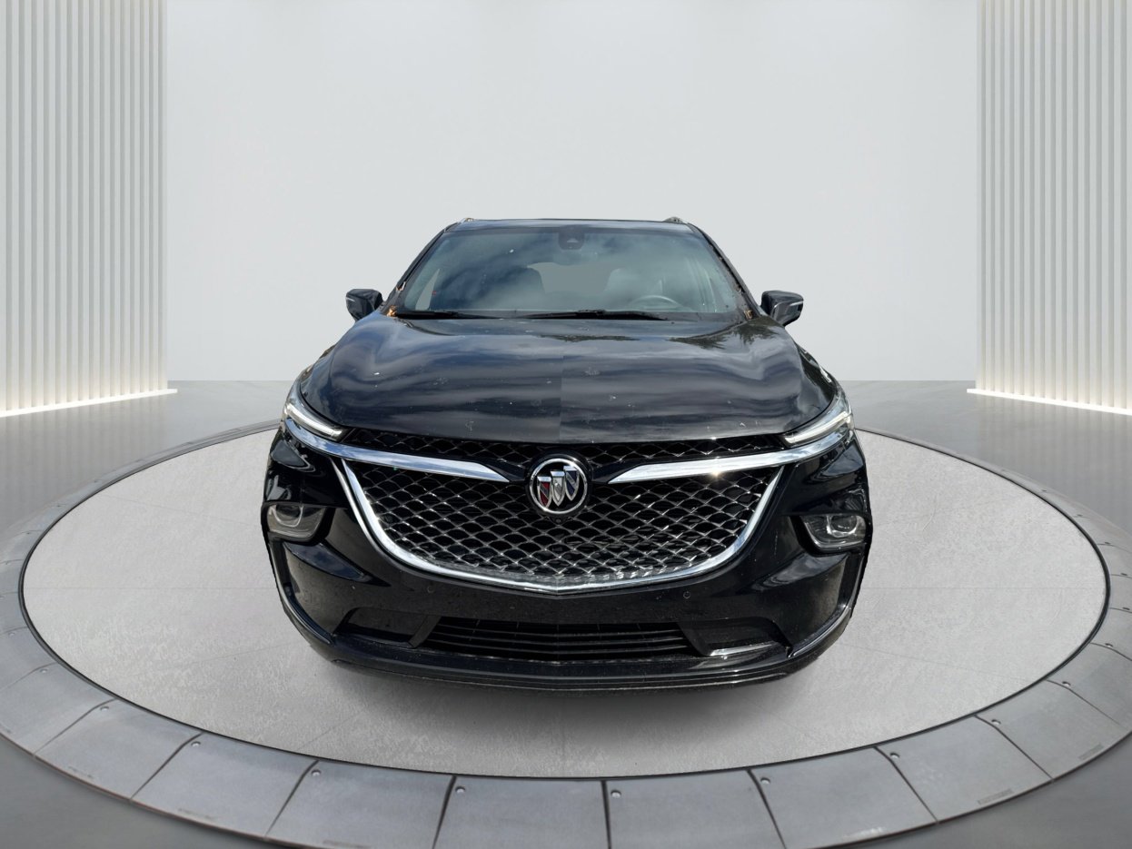 2024 Buick Enclave Avenir photo 2