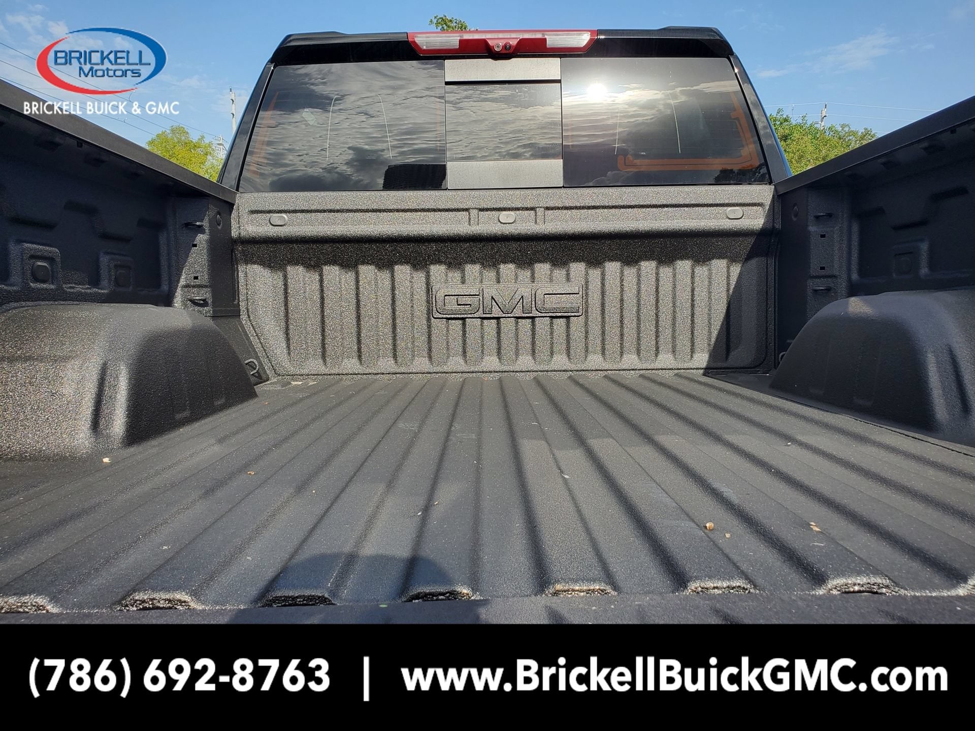 2026 GMC Sierra 1500 AT4X - Photo 8