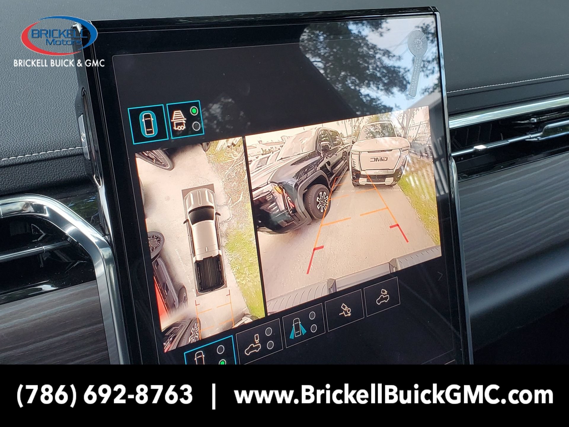 2025 GMC Sierra EV Denali - Photo 29