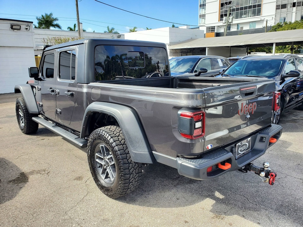 Used 2024 Jeep Gladiator Mojave Truck