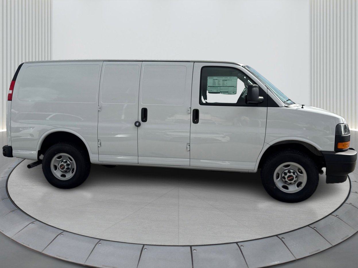 2024 Gmc Savana Cargo 2500 photo 4