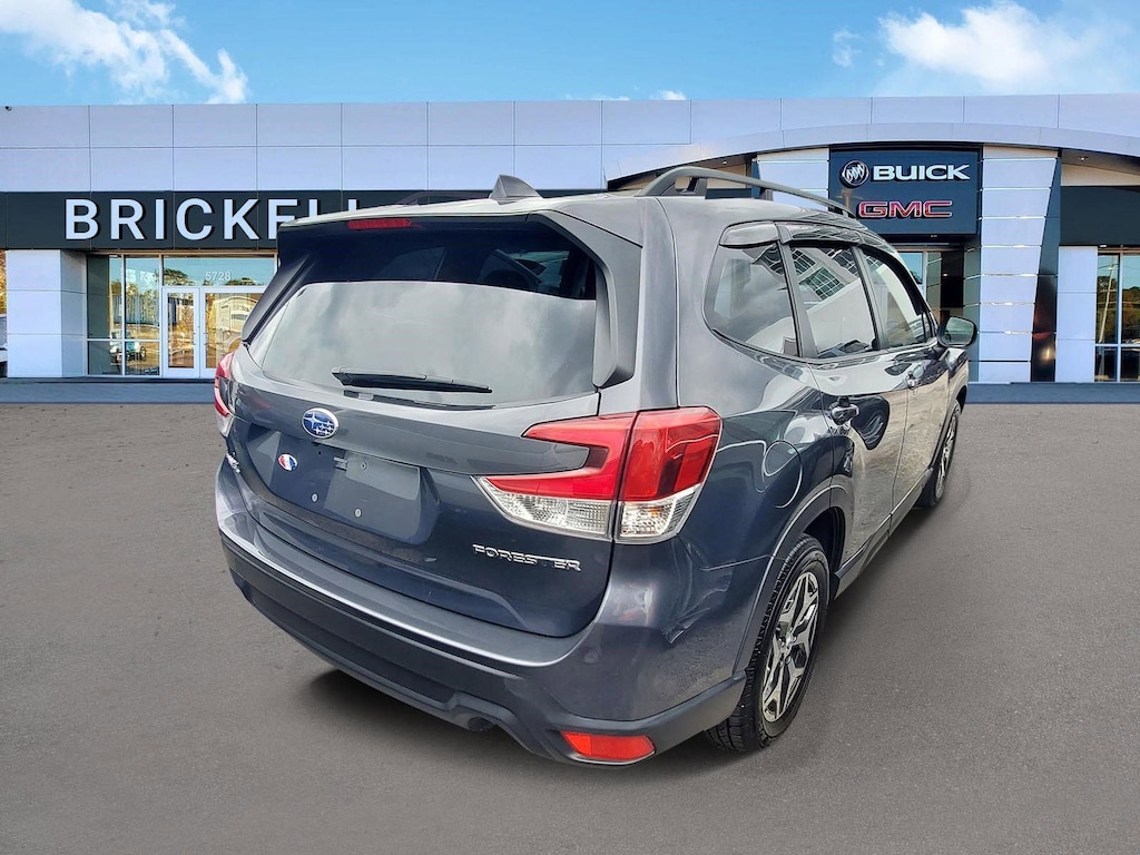 Used 2023 Subaru Forester Premium SUV