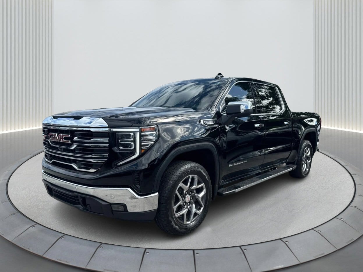 2024 GMC Sierra SLT's photo