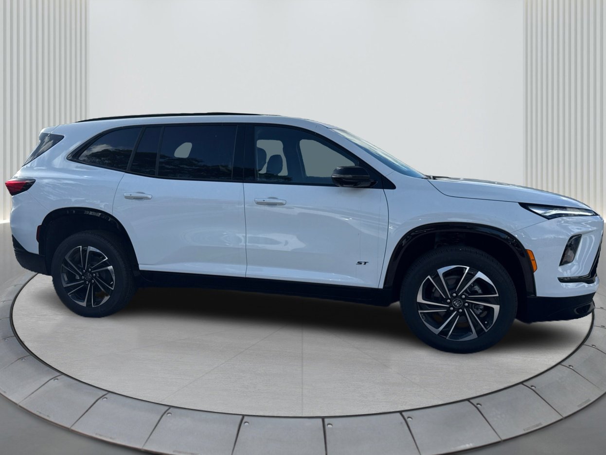 2025 Buick Enclave Sport Touring photo 4