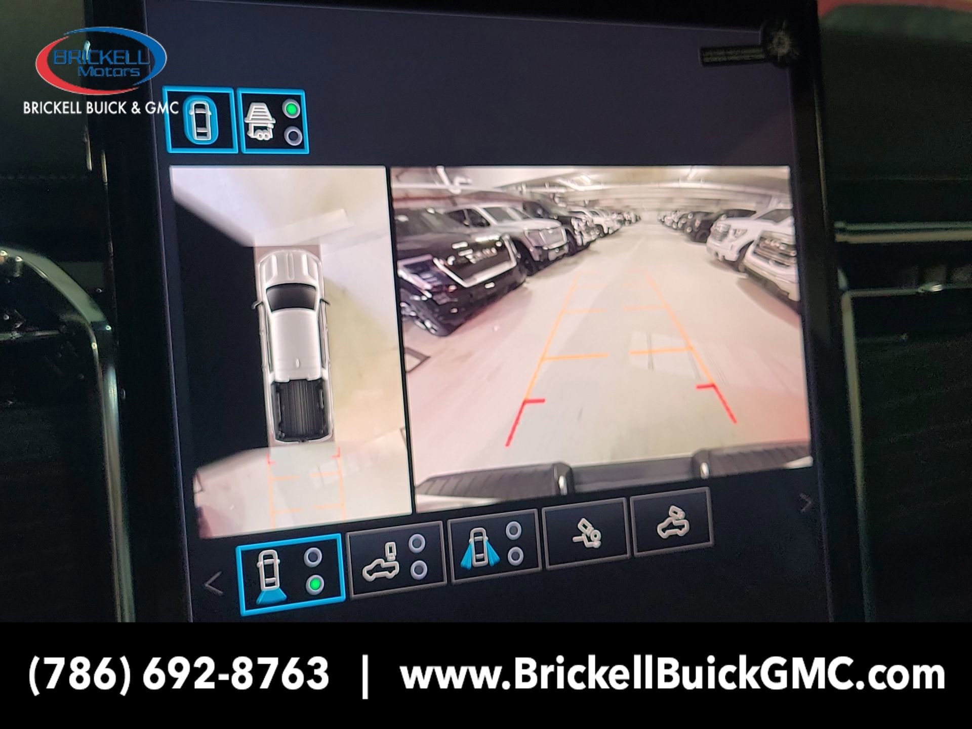 2025 GMC Sierra EV Denali - Photo 28