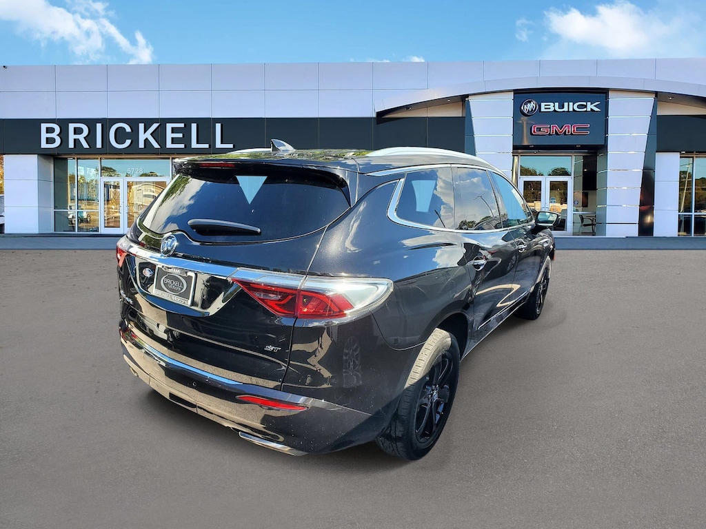 Used 2024 Buick Enclave Essence SUV