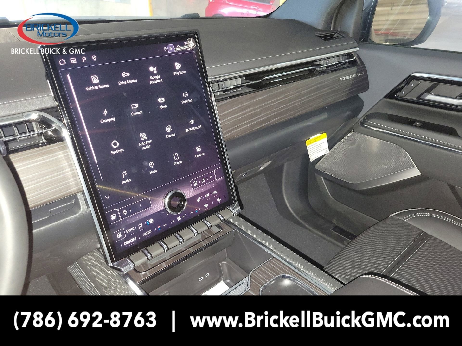 2025 GMC Sierra EV Denali - Photo 25