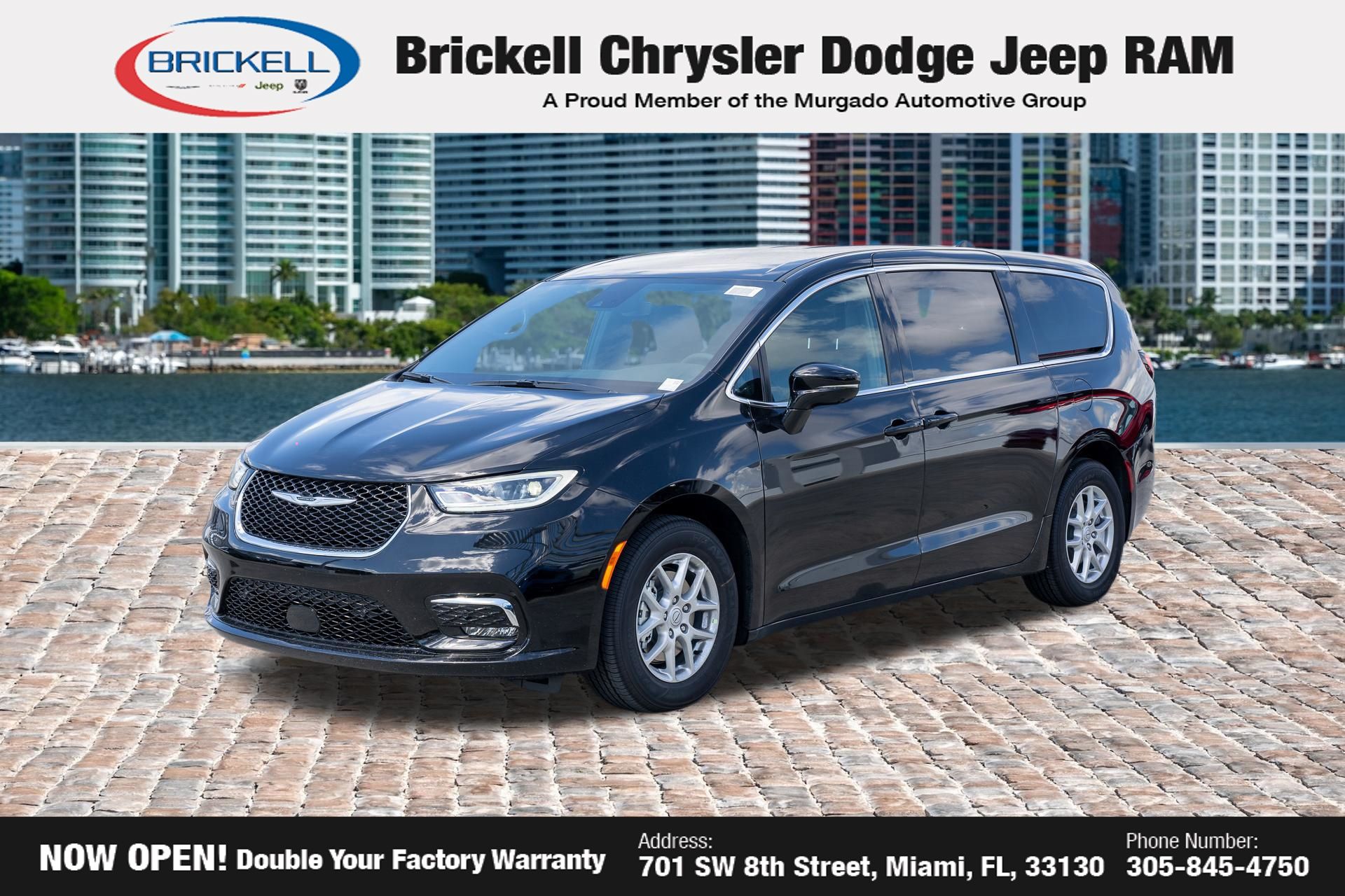 2026 Chrysler Pacifica Select's photo