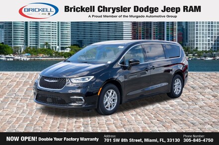 2026 Chrysler Pacifica Select Passenger Van