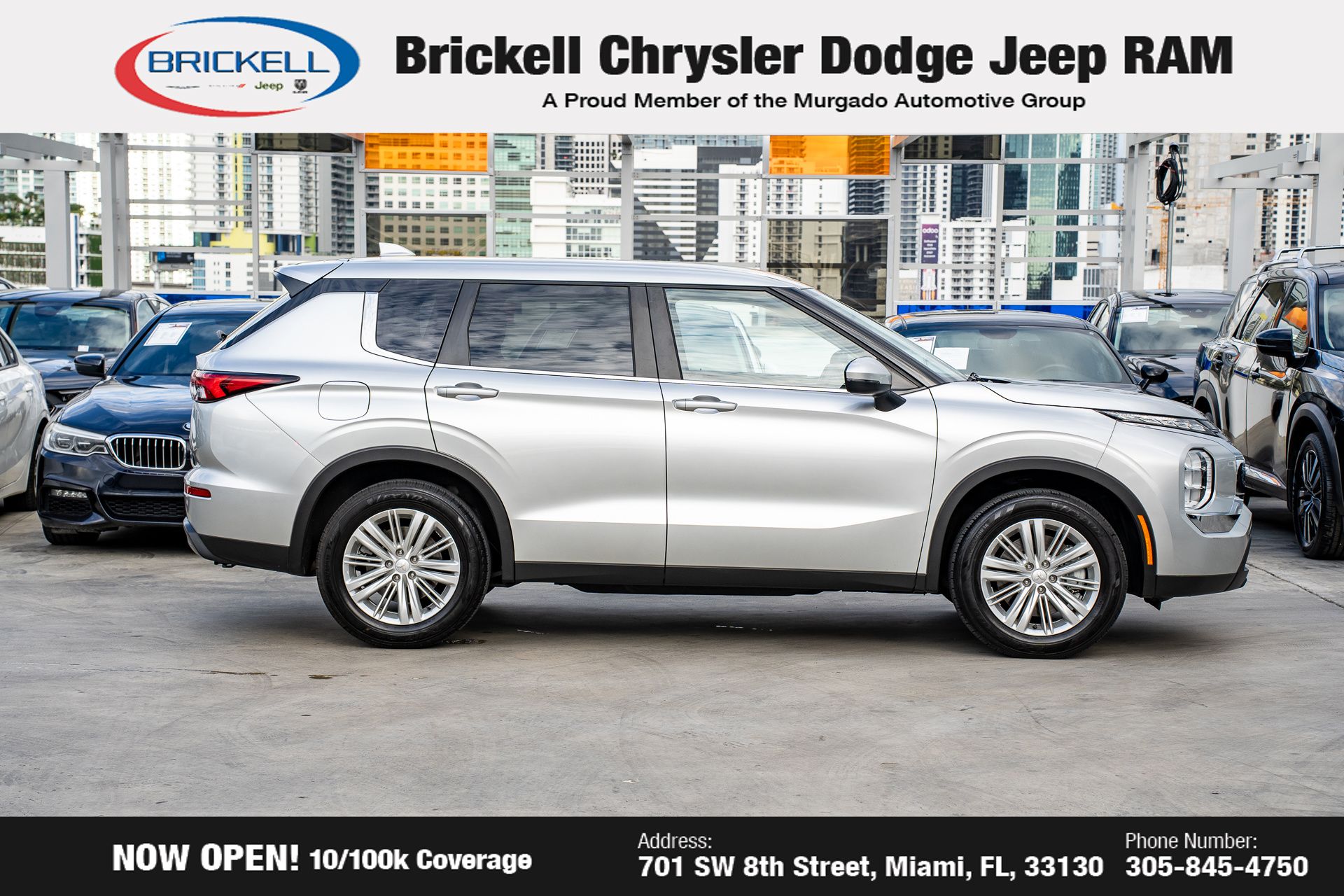 2024 Mitsubishi Outlander ES photo 4